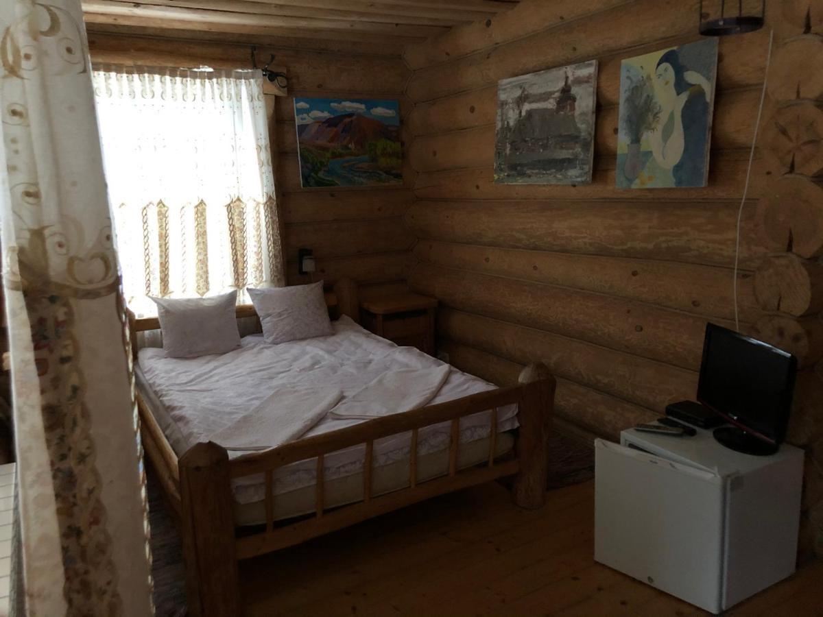 Будинок Художника Шипіт Pilipets Extérieur photo